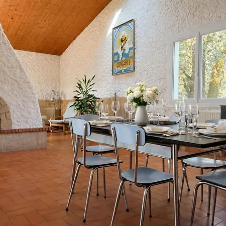 Semesterbostad Tres Belle Maison Familiale Tanchet 6 Personnes La Pironnière